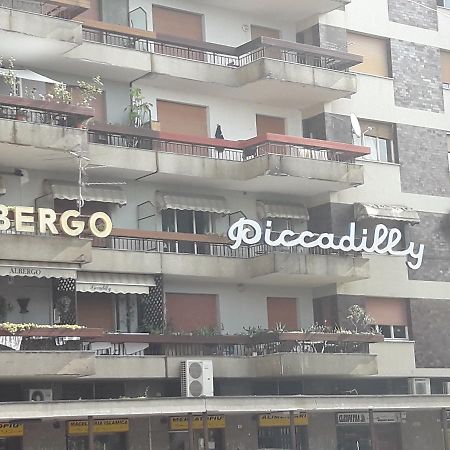 Albergo Piccadilly Medolago Eksteriør bilde