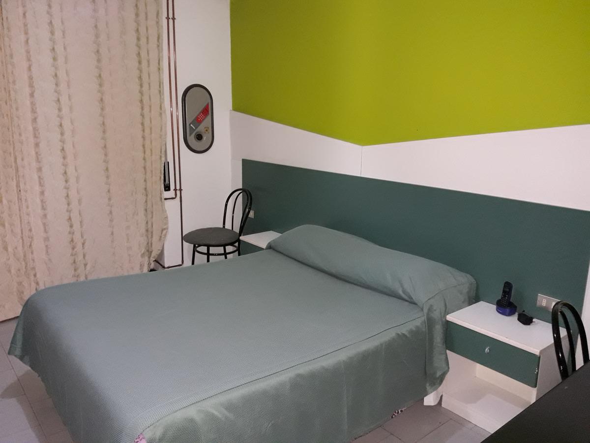 Albergo Piccadilly Medolago Eksteriør bilde