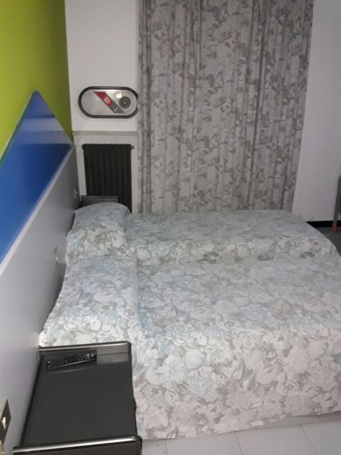 Albergo Piccadilly Medolago Eksteriør bilde